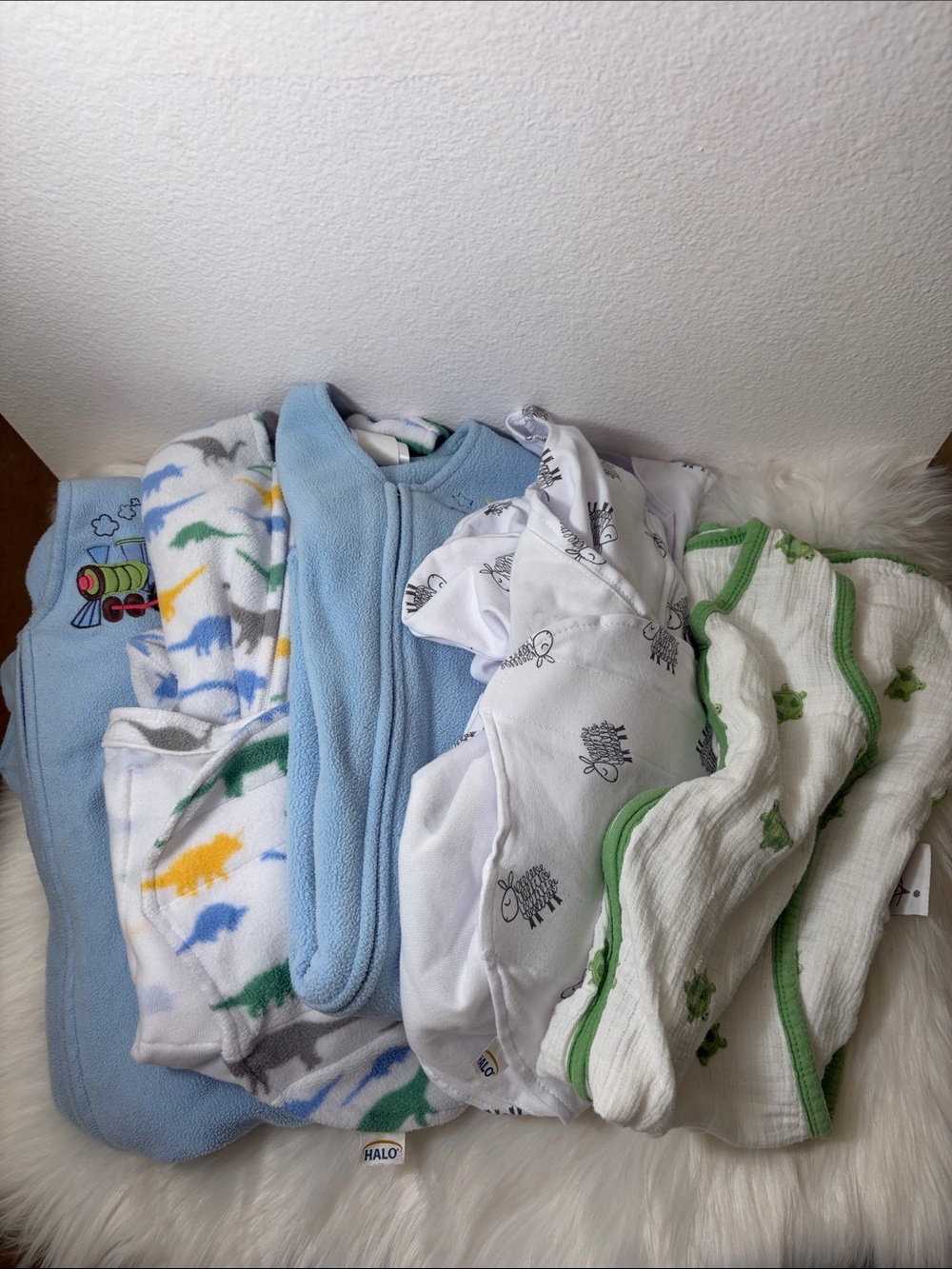 Bundle of 5 Baby Wearable Blanket Sleep Sacks Size Newborn to 12 Months